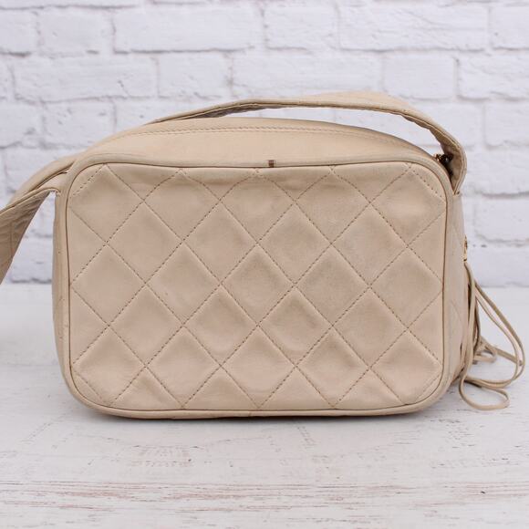 Chanel CC Cream Quilted Lambskin Leather Camera Bag Shoulder A5536Crossbody - Picture 5 of 11